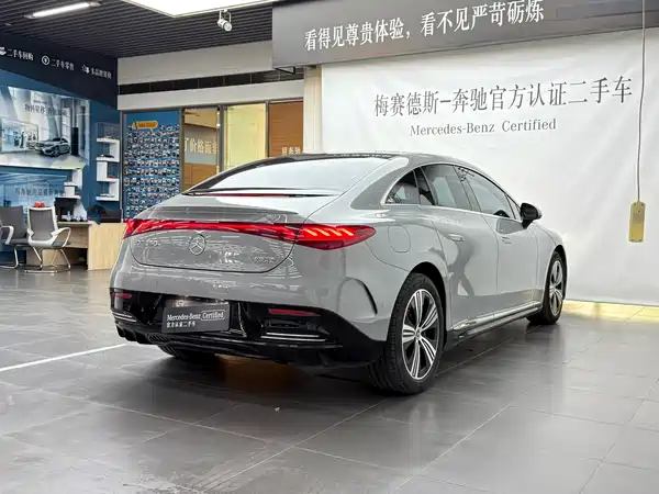 Mercedes-Benz EQE 2023