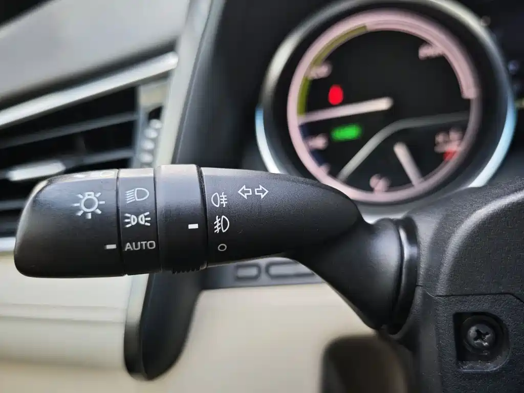 Toyota Camry 2018 — фото 13