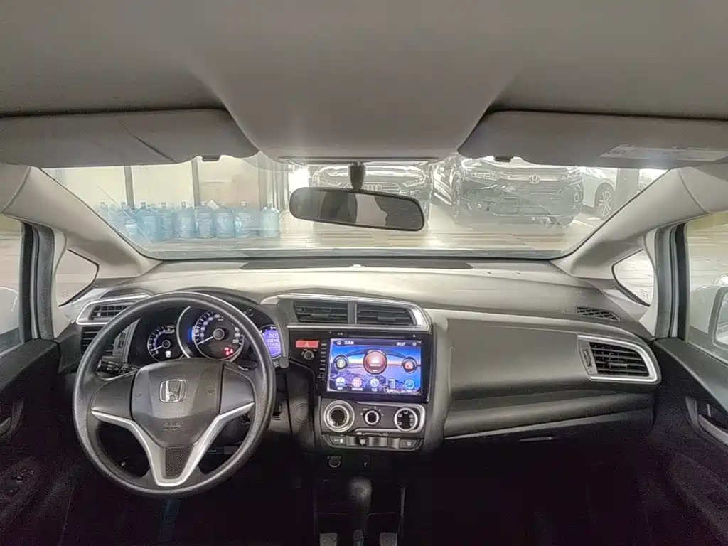Honda Fit 2016 — фото 10