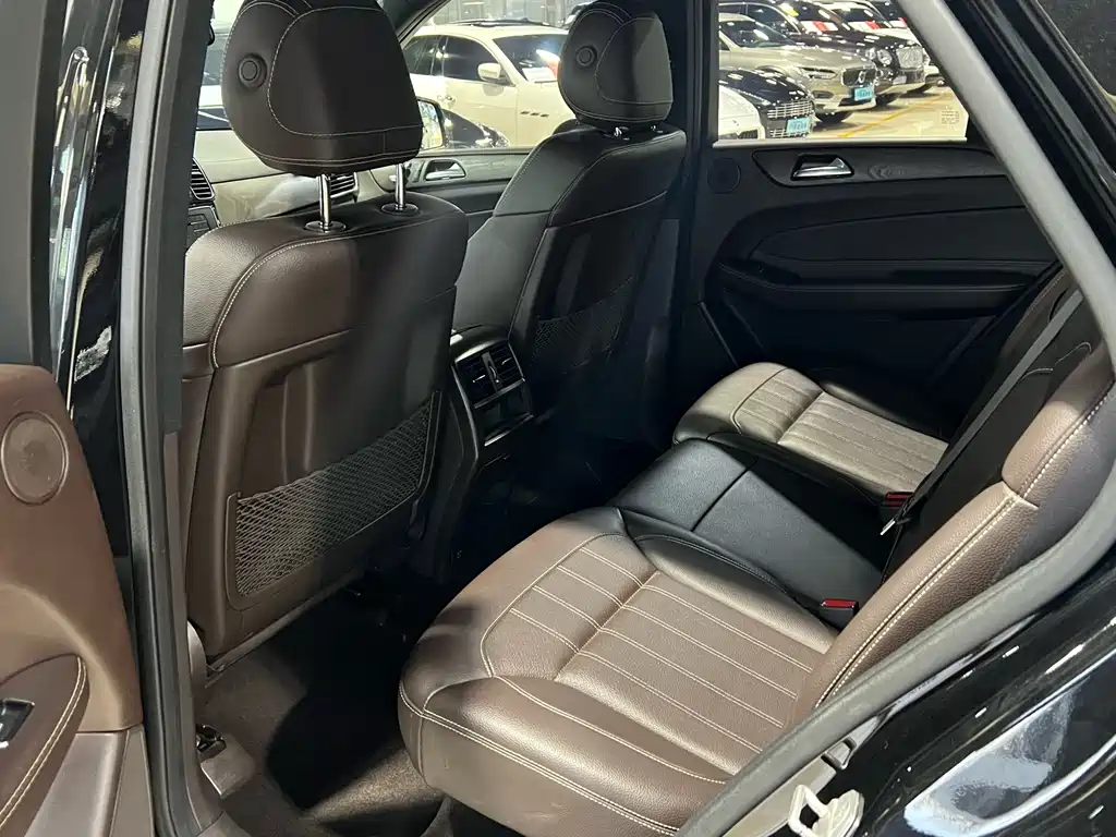 Mercedes-Benz GLE 2017 — фото 19