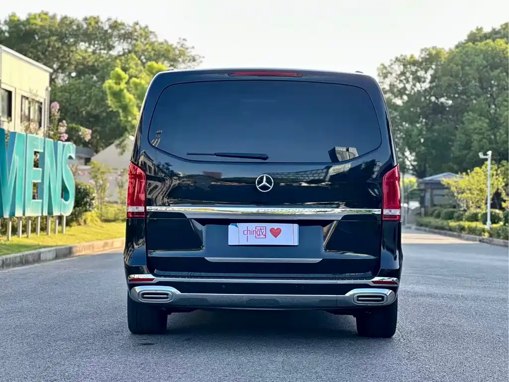 Mercedes-Benz V-Class 2016 — фото 13