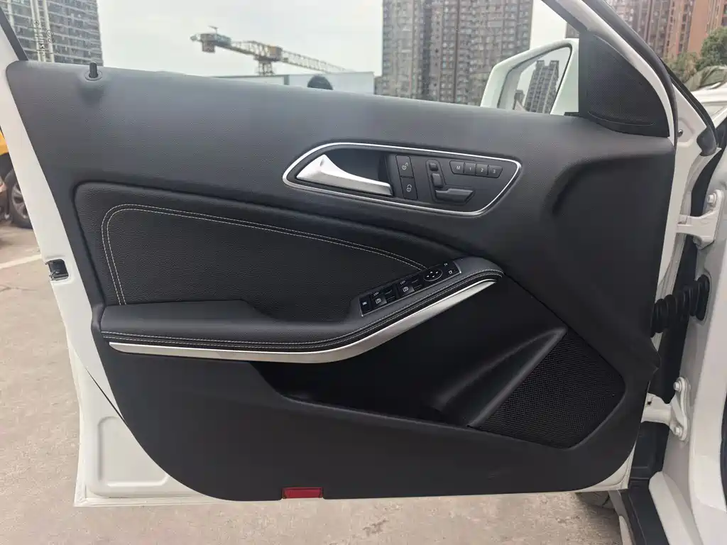 Mercedes-Benz GLA 2017 — фото 11