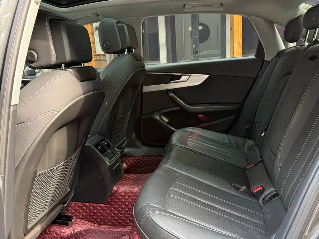 Audi A4L 2021