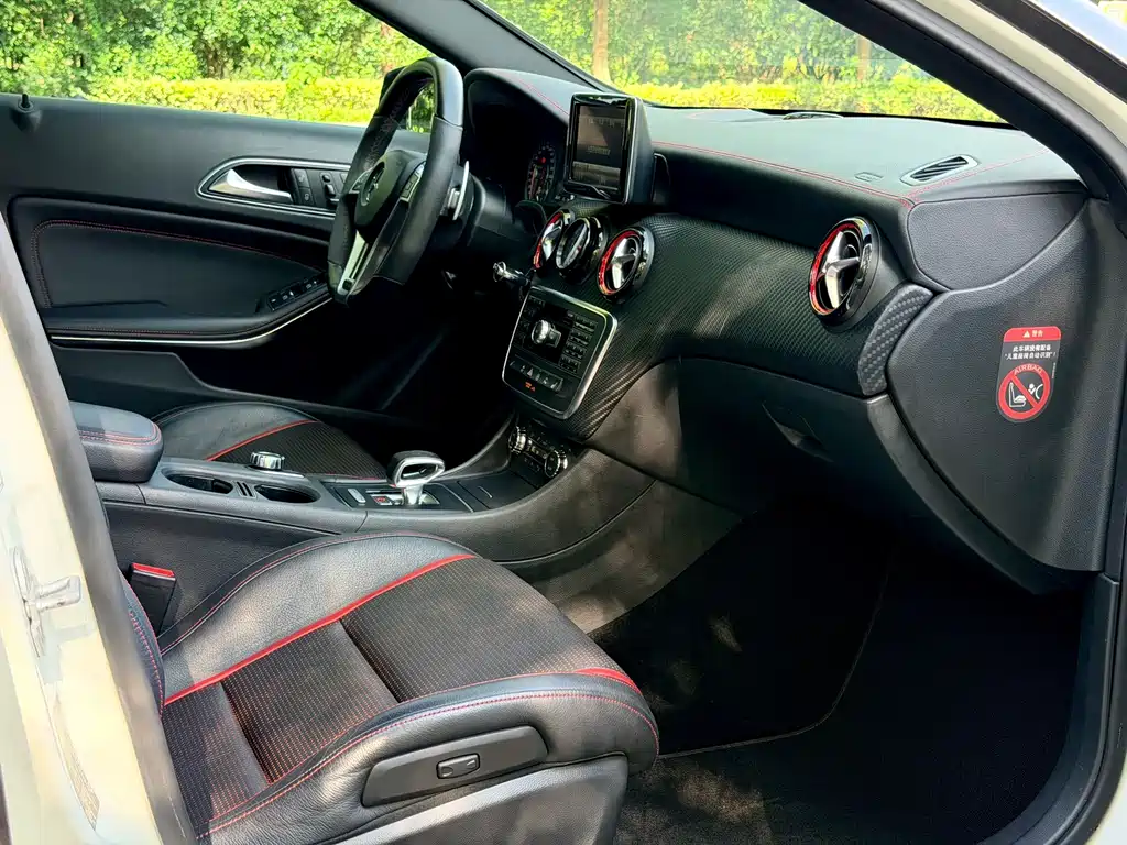 Mercedes-Benz A-Class AMG 2015 — фото 21