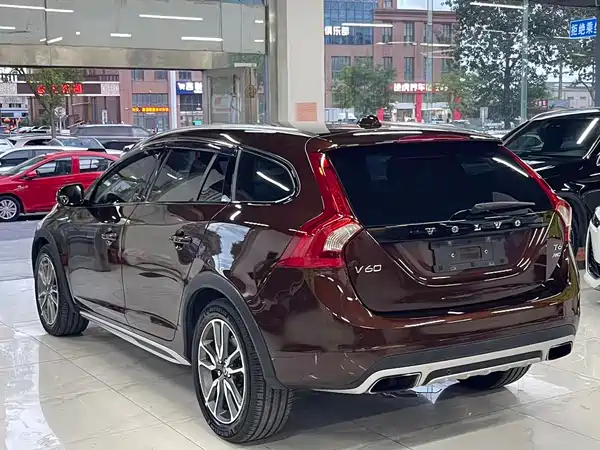 Volvo V60 2016