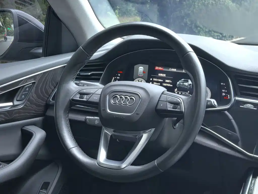 Audi Q8 2021 — фото 13