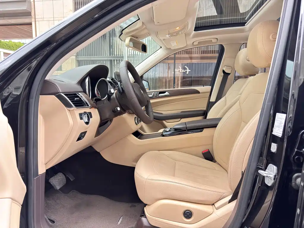 Mercedes-Benz GLE 2017 — фото 14