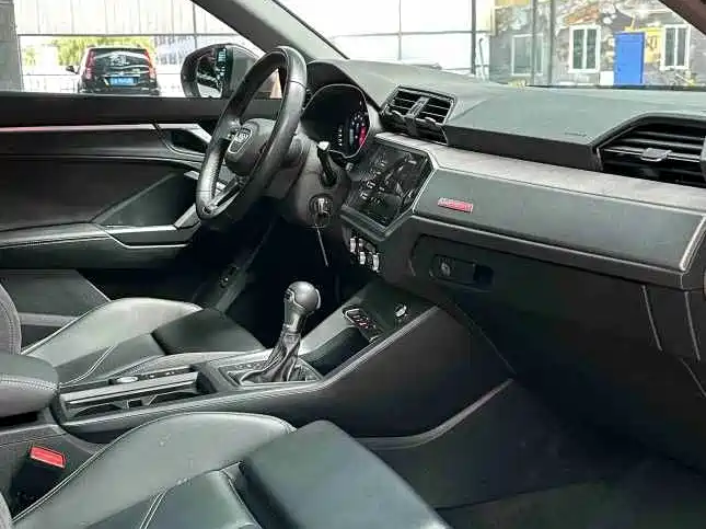 Audi Q3 2024 — фото 10