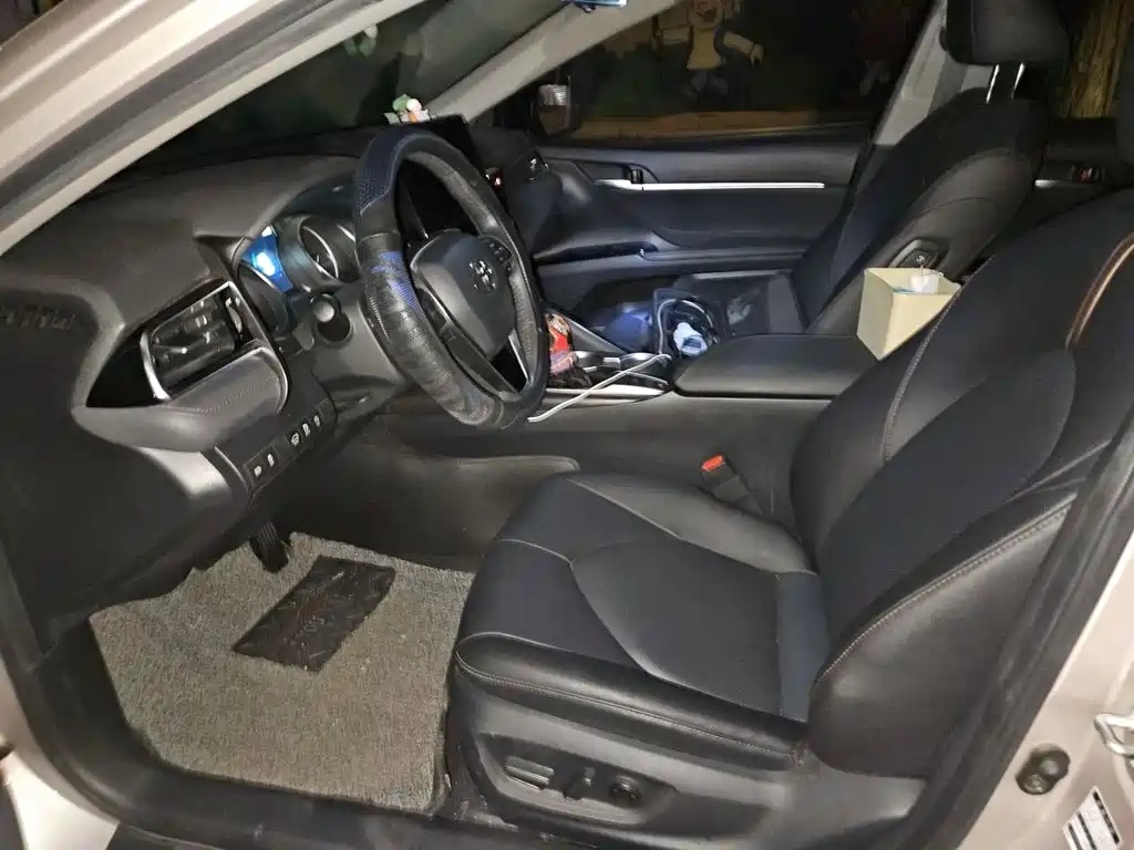 Toyota Camry 2021 — фото 17