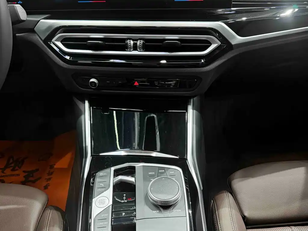 BMW 3 Series 2023 — фото 15