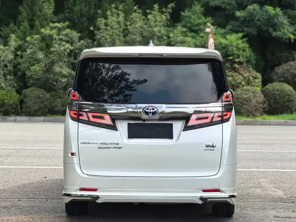 Toyota Vellfire 2021
