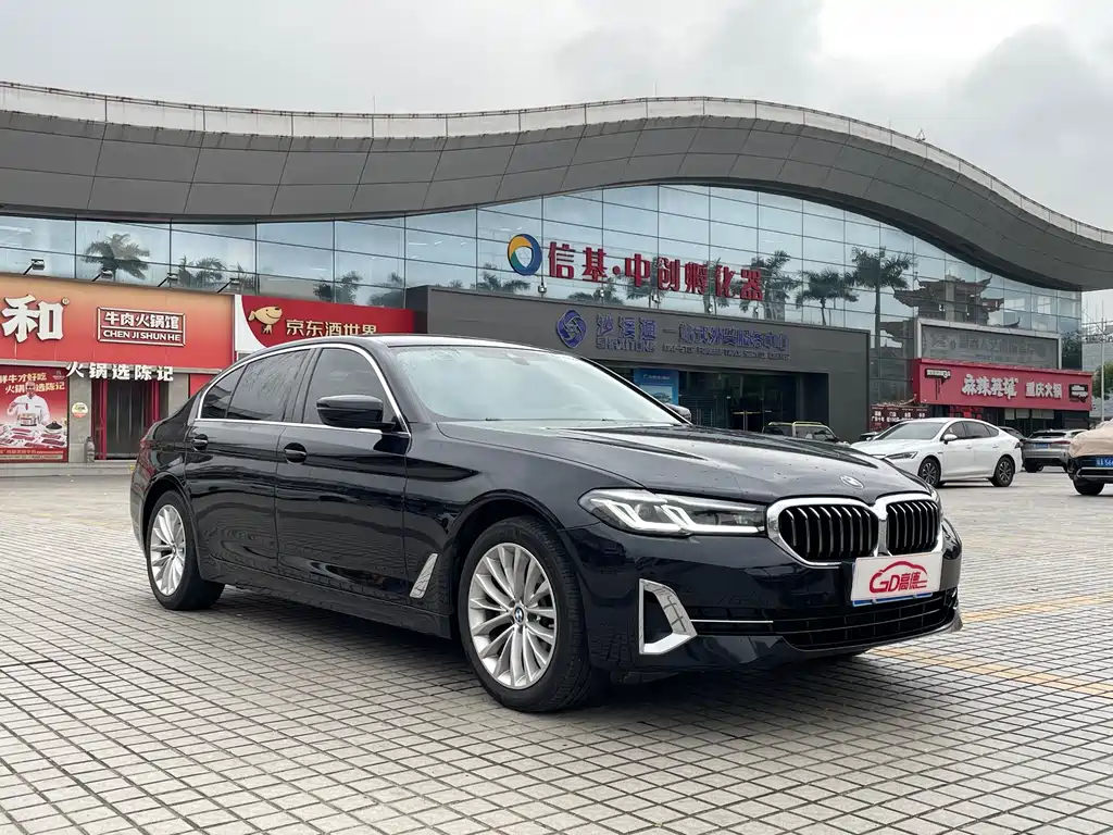 BMW 5 Series 2022