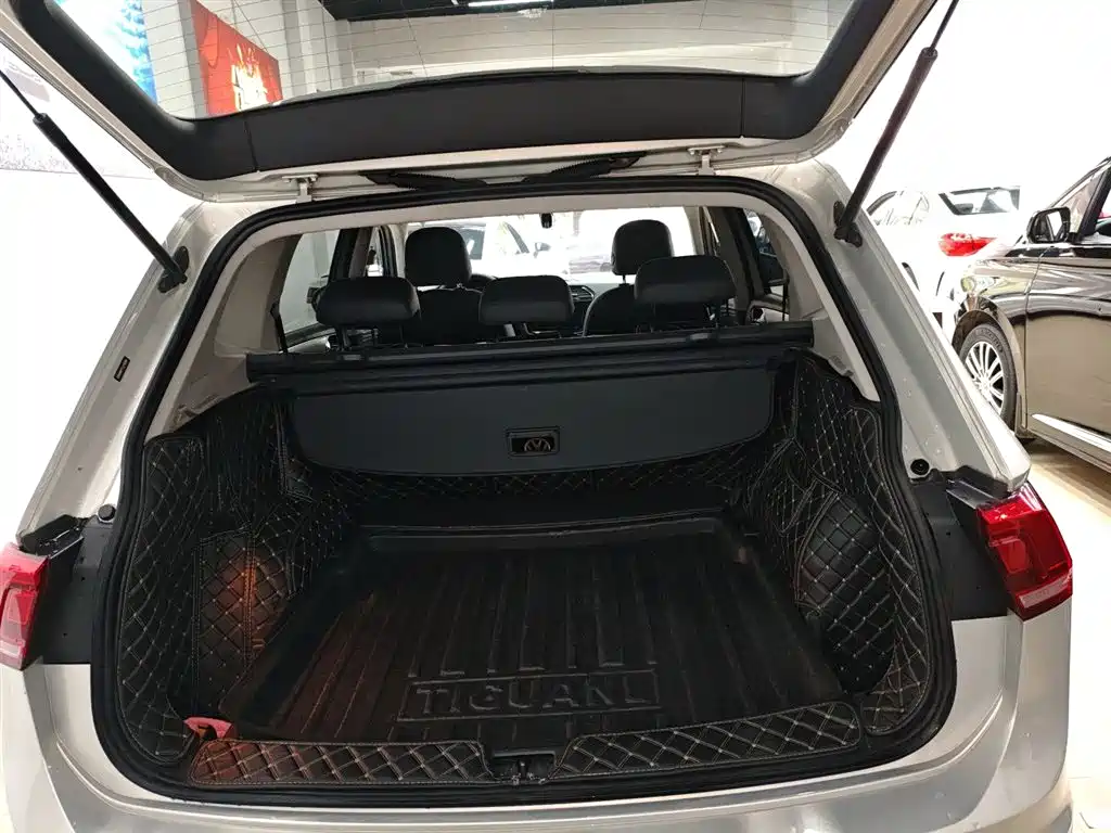Volkswagen Tiguan L 2021 — фото 19