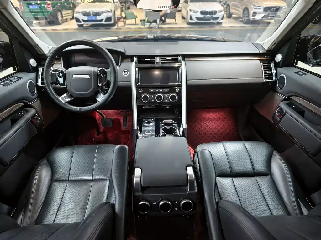Land Rover Discovery 2019 — фото 8