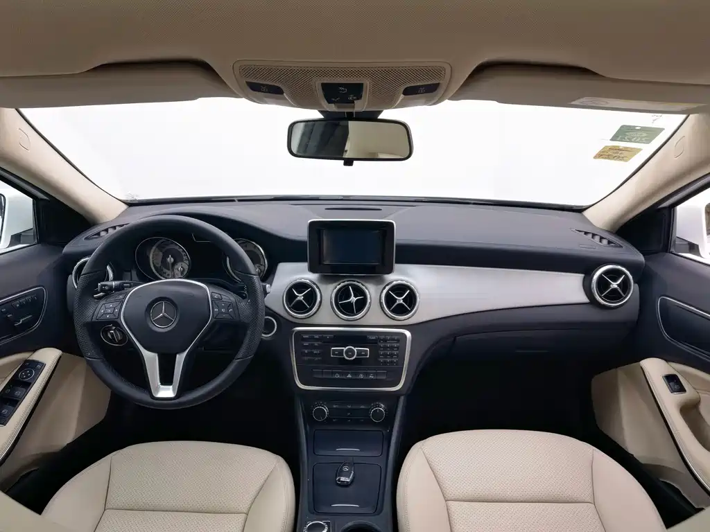 Mercedes-Benz GLA 2015 — фото 4