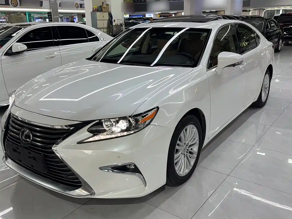 Lexus ES 2017 — фото 2