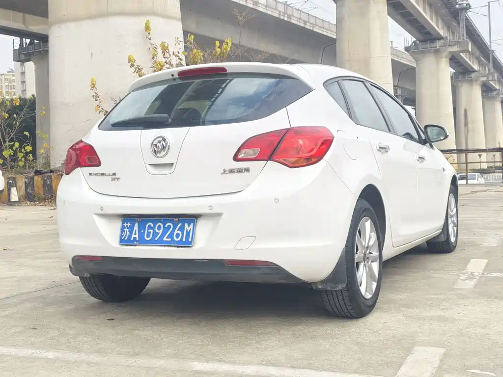 Buick Excelle 2014 — фото 16