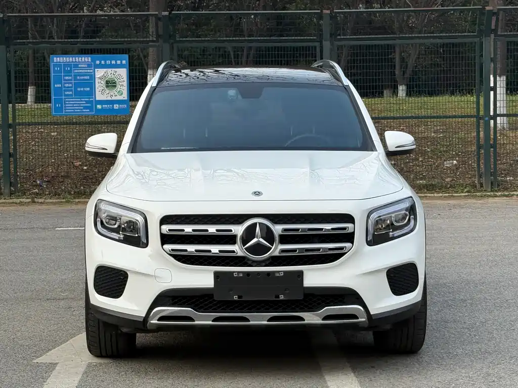 Mercedes-Benz GLB 2023 — фото 2