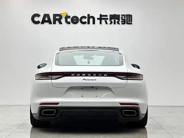 Porsche Panamera 2022