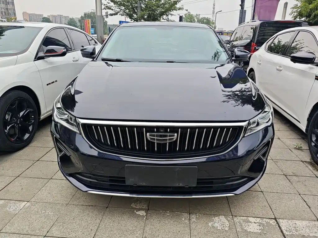 Geely Emgrand 2022