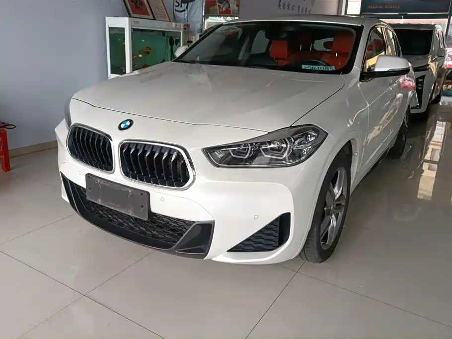 BMW X2 2022 — фото 1