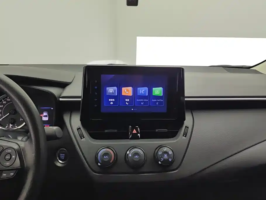 Toyota Corolla 2022 — фото 13