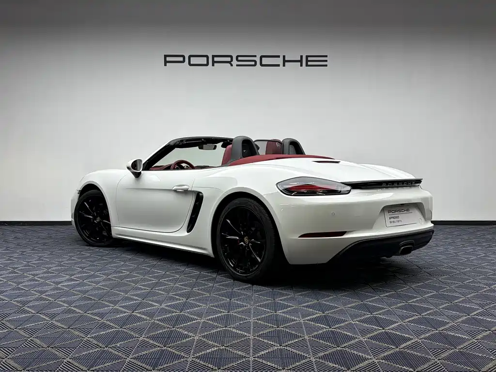 Porsche 718 2023 — фото 10