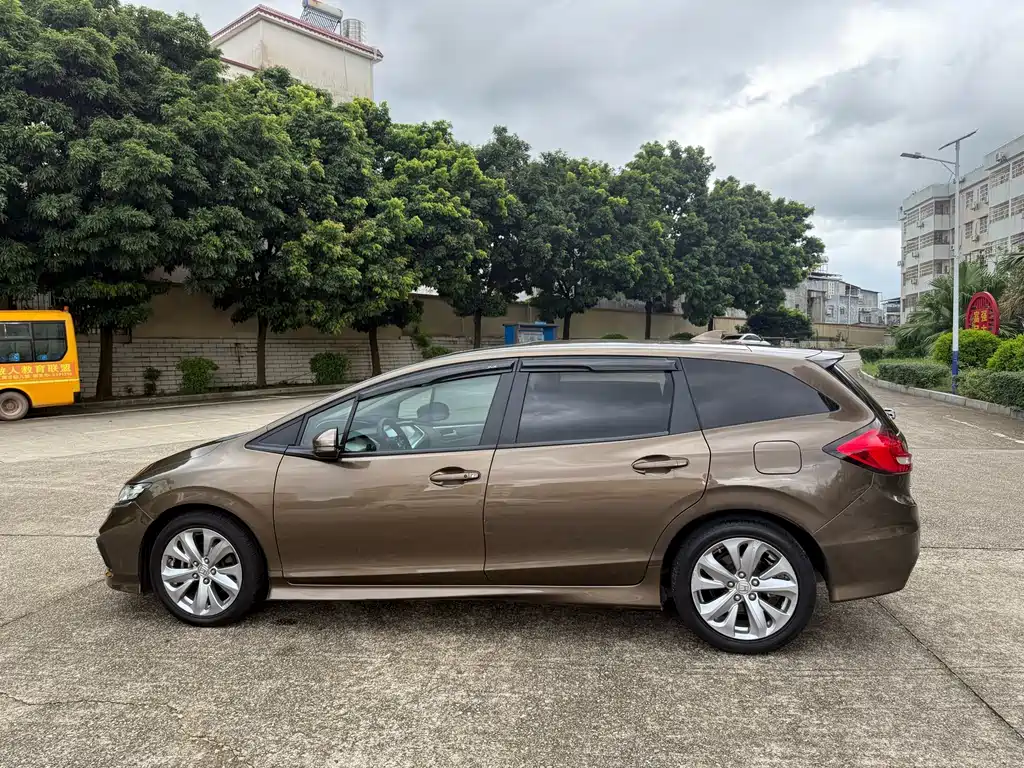 Honda Jade 2017 — фото 14