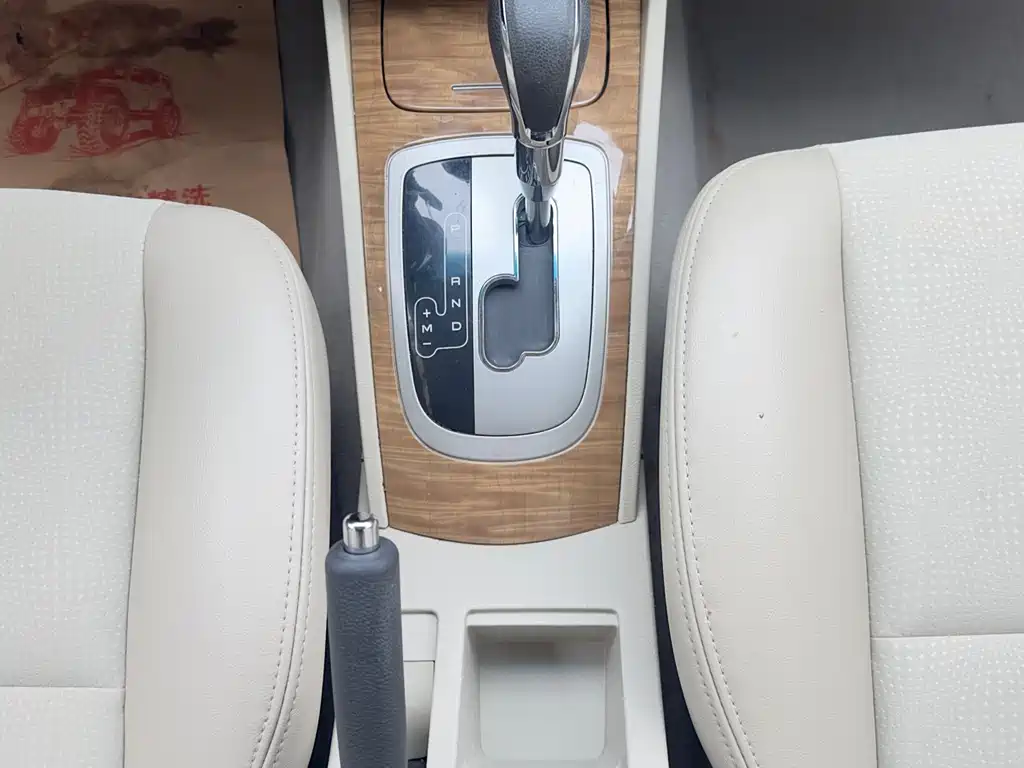 Buick Excelle 2016 — фото 14
