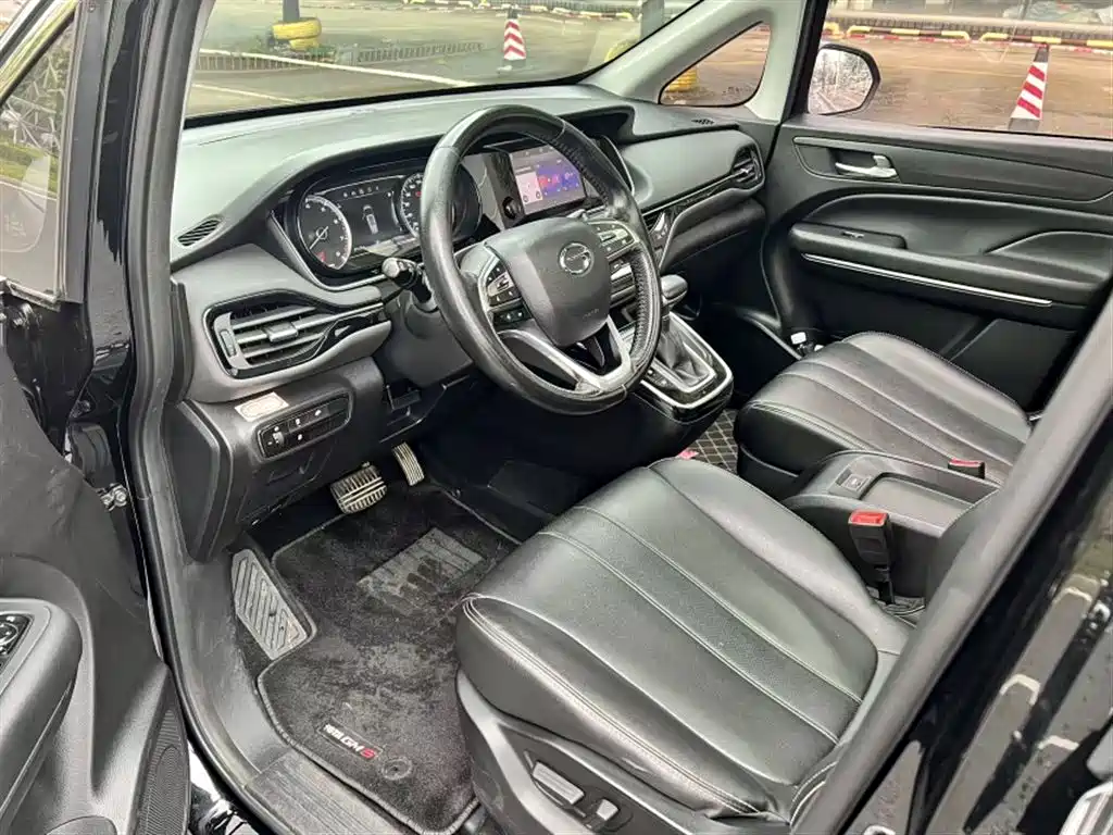 GAC Motor Trumpchi M6 2021 — фото 16