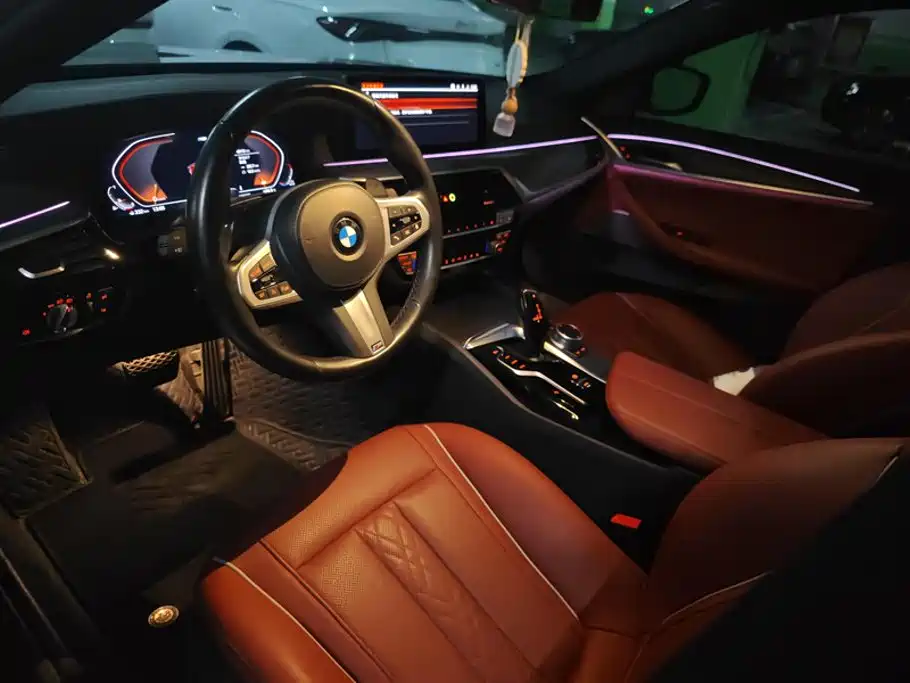 BMW 5 Series 2022 — фото 12