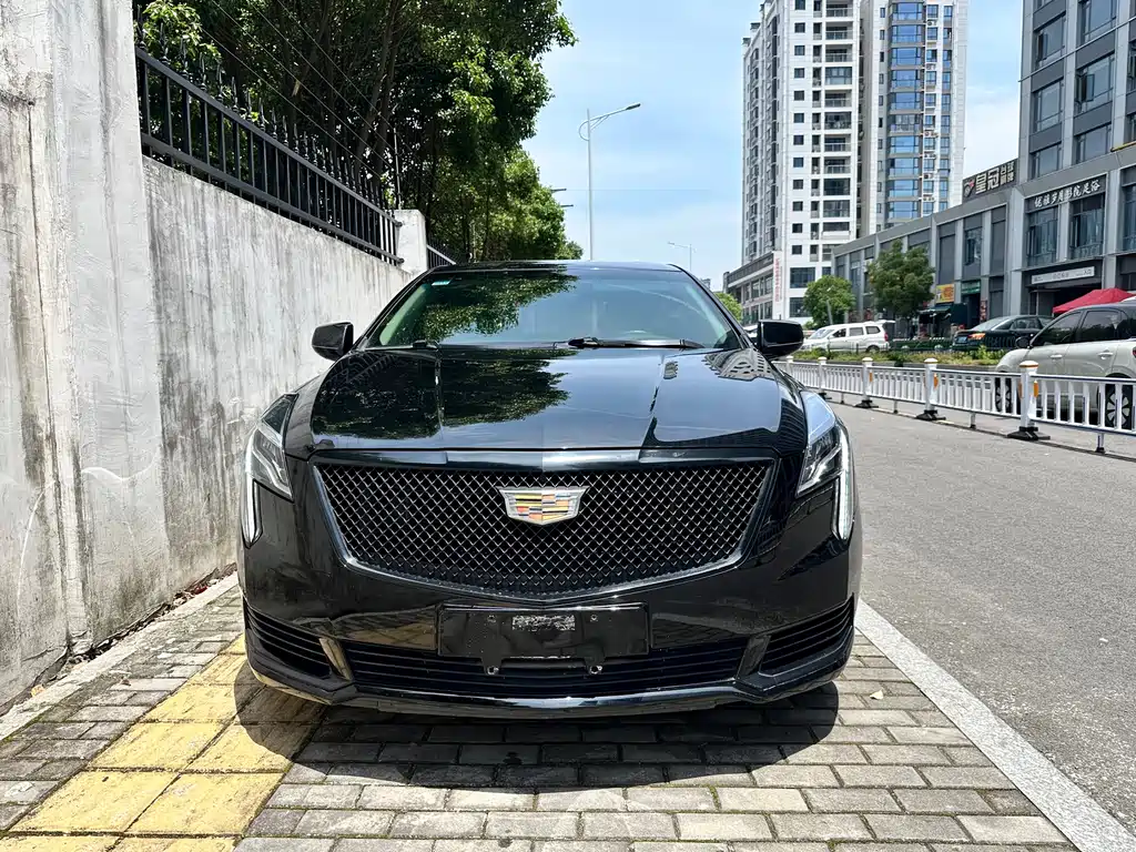 Cadillac XTS 2019 — фото 1