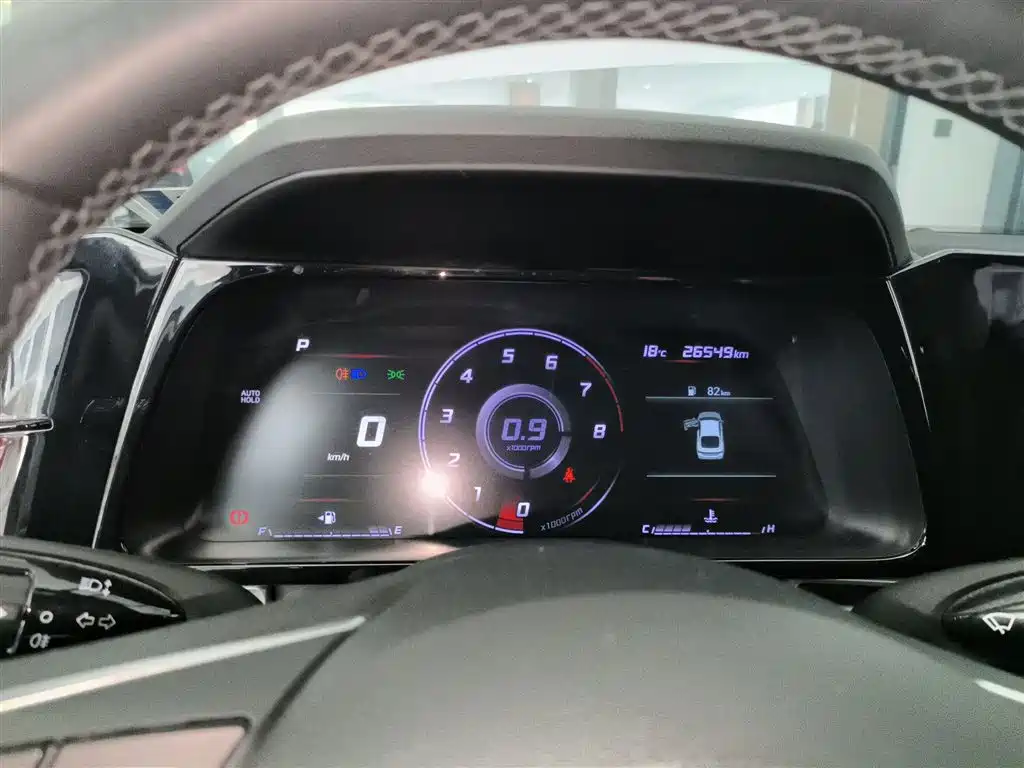 Hyundai Elantra 2023 — фото 12