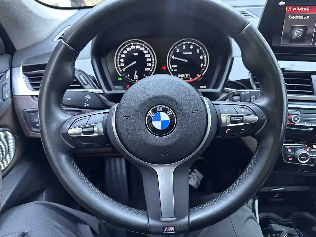 BMW X1 2022 — фото 12