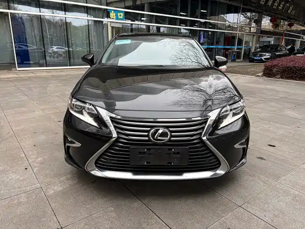 Lexus ES 2015