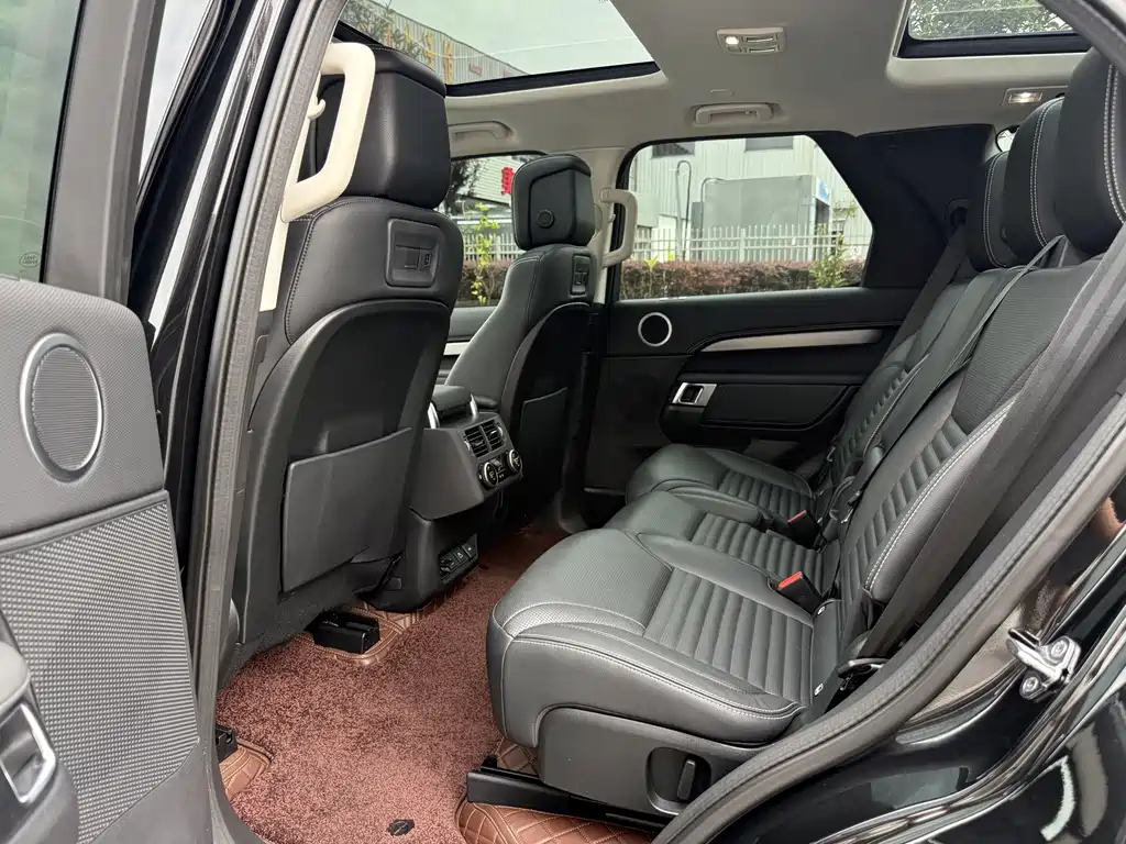 Land Rover Discovery 2021 — фото 11