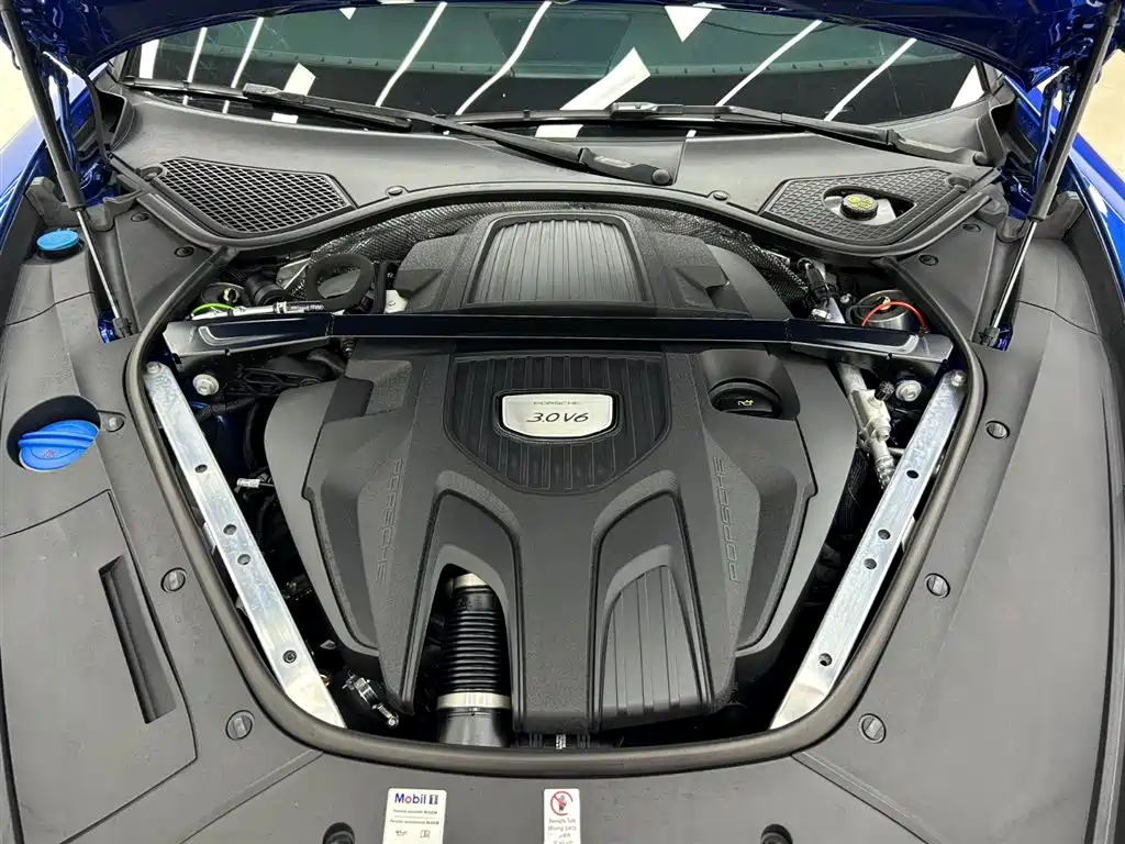 Porsche Panamera 2018 — фото 23