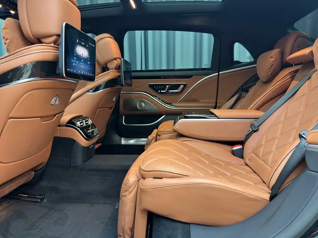 Mercedes-Benz Maybach S-Class 2023 — фото 10