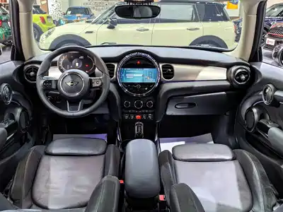 MINI MINI 2022