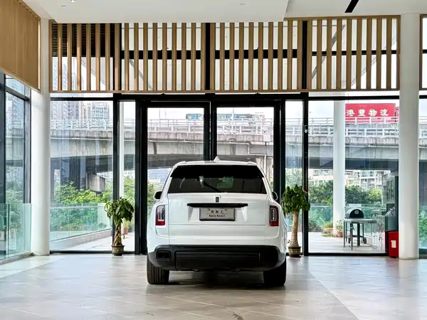 Rolls-Royce Cullinan 2020