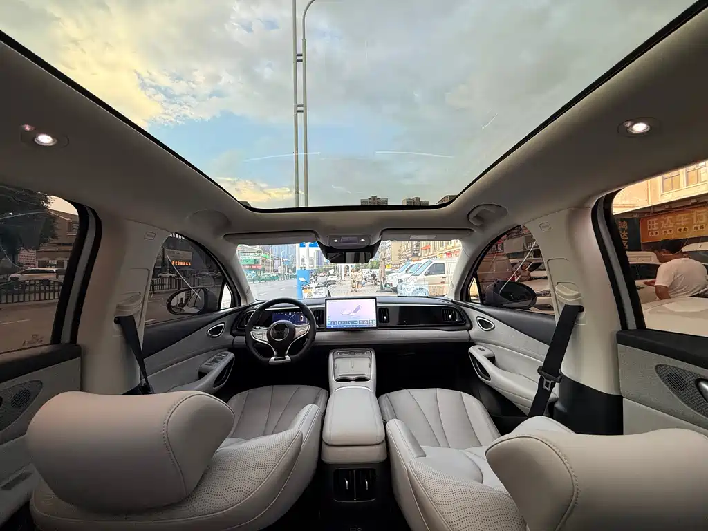 BYD Sealion 05 EV 2025 — фото 11
