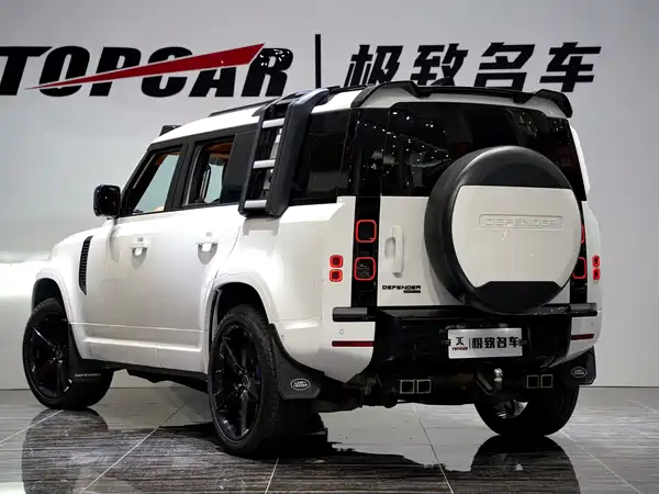 Land Rover Defender 2021