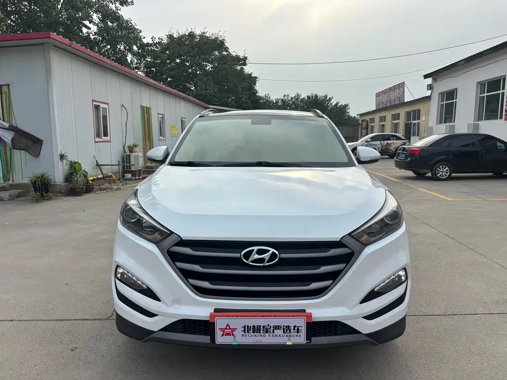 Hyundai Tucson 2016 — фото 2