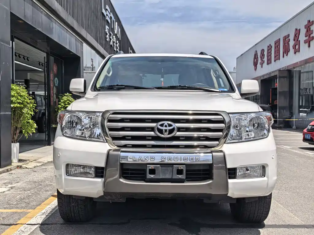 Toyota Land Cruiser 2012