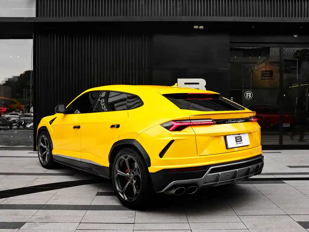 Lamborghini Urus 2020 — фото 5