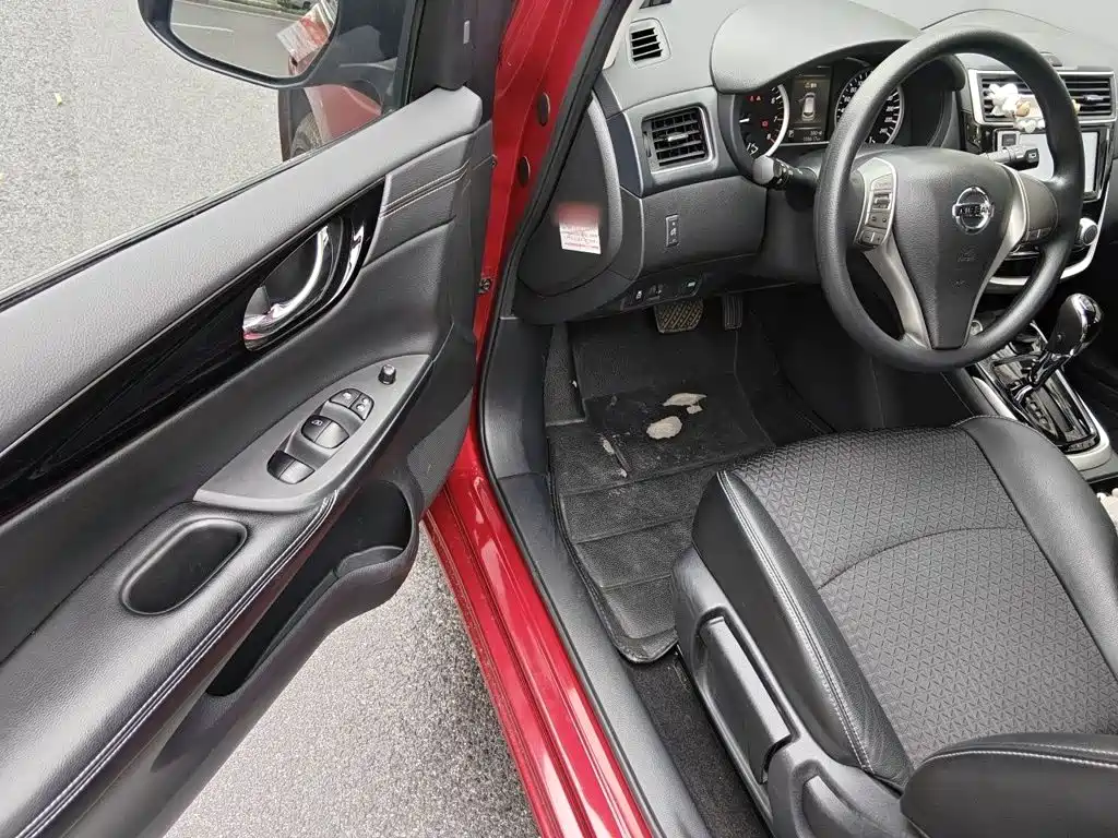 Nissan Tiida 2018 — фото 14