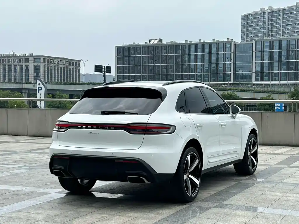 Porsche Macan 2022 — фото 9