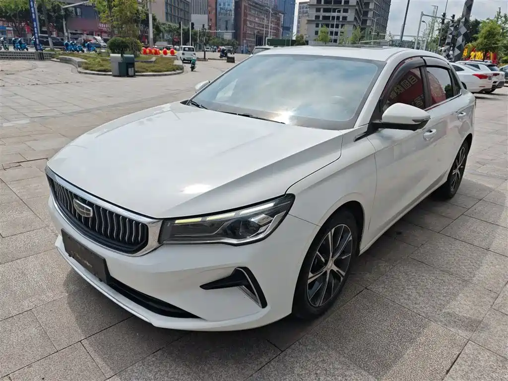 Geely Emgrand 2022 — фото 1