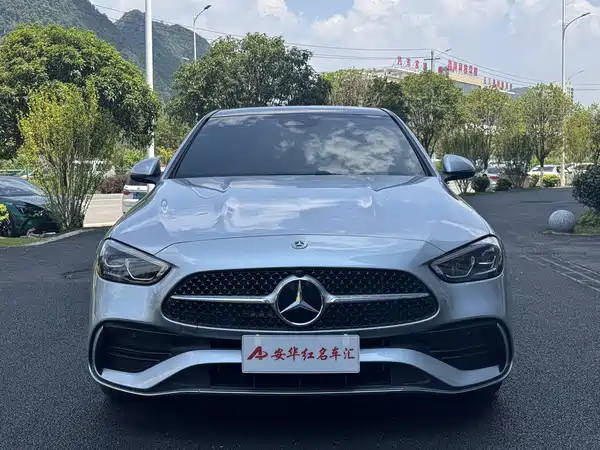Mercedes-Benz C-Class 2025