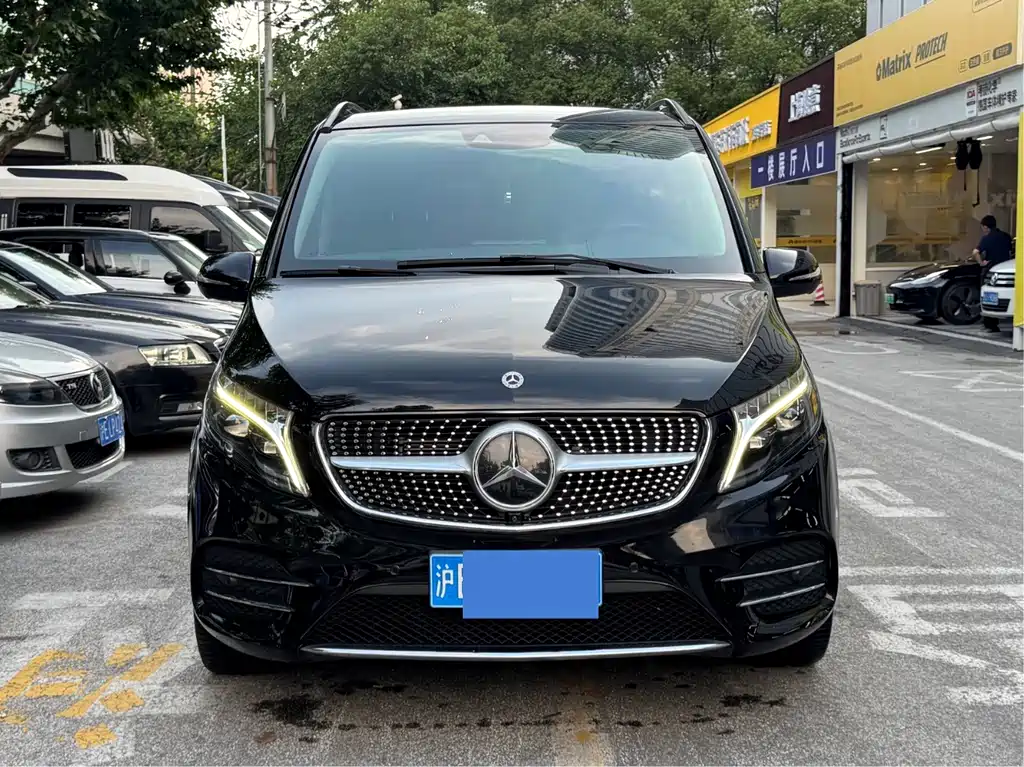 Mercedes-Benz V-Class 2023 — фото 2